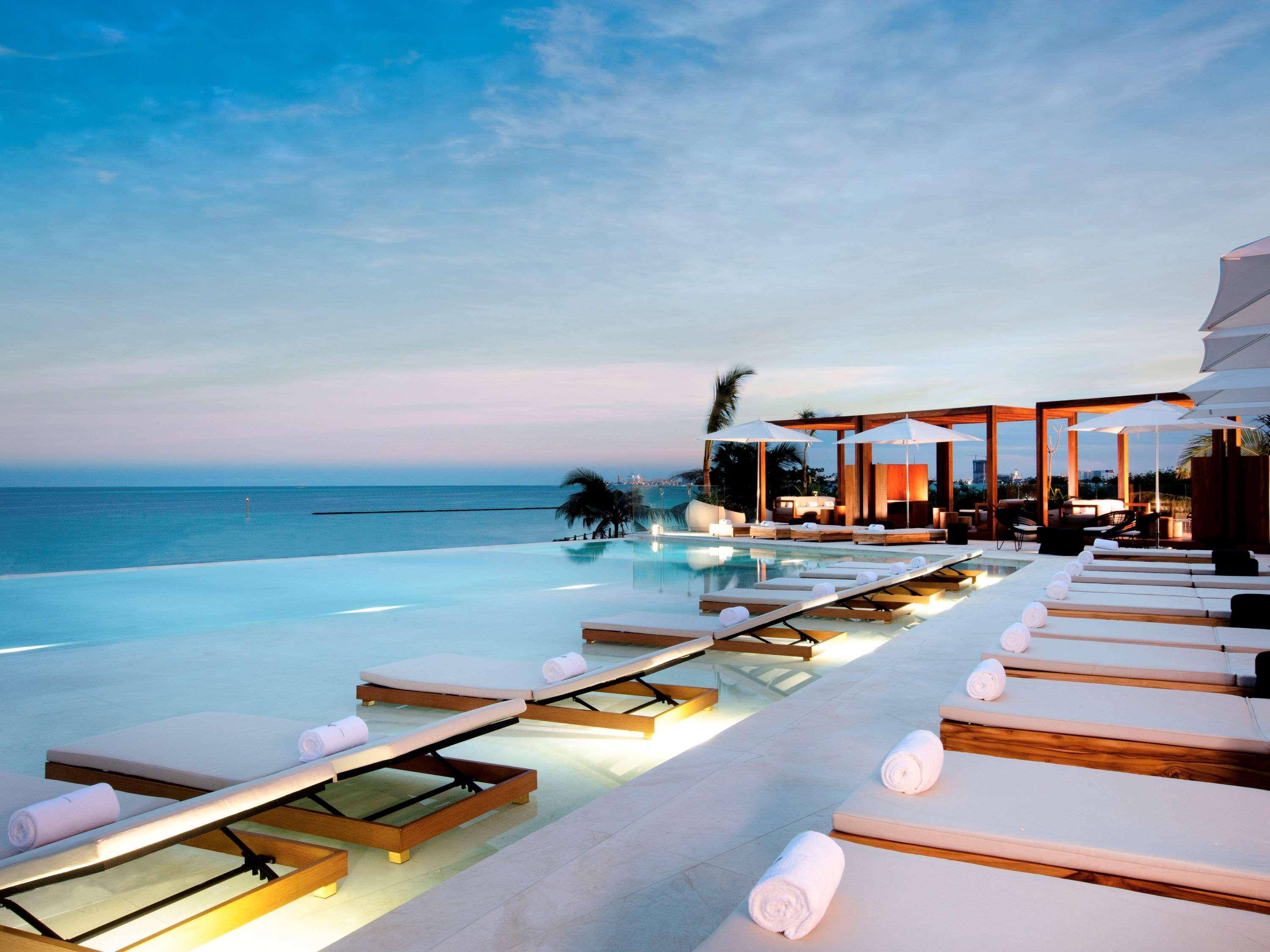 SLS Cancun Hotel&Spa Esterno foto